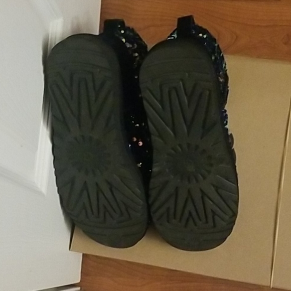 Ugg Sequin mini short Boot - Picture 5 of 11